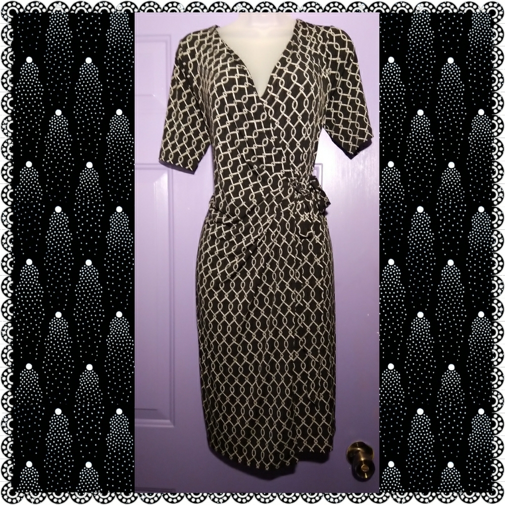 NWT MOTHERHOOD MATERNITY WRAP DRESS-SIZE MEDIUM